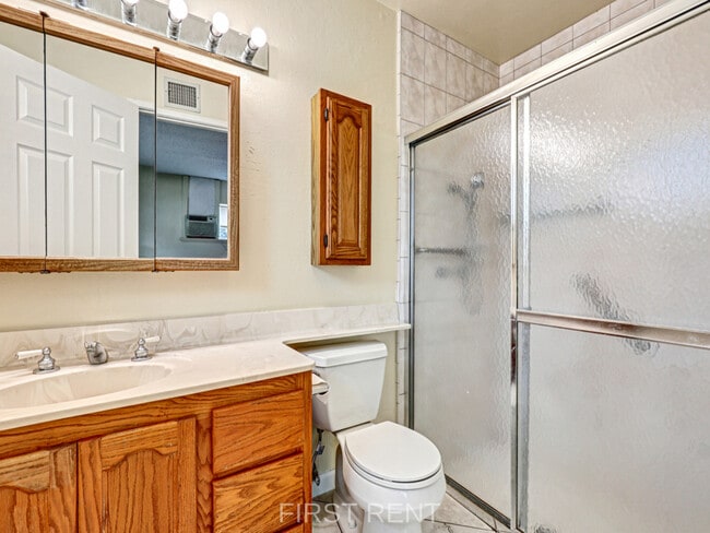 Building Photo - 13132 Laburnum Dr