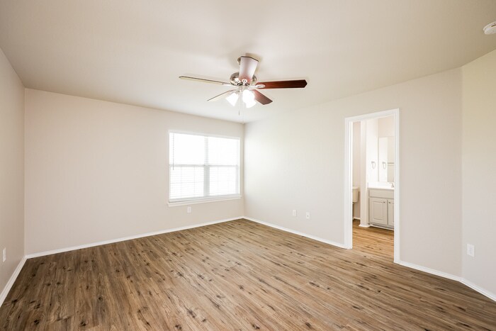 Building Photo - 5738 Red Canyon