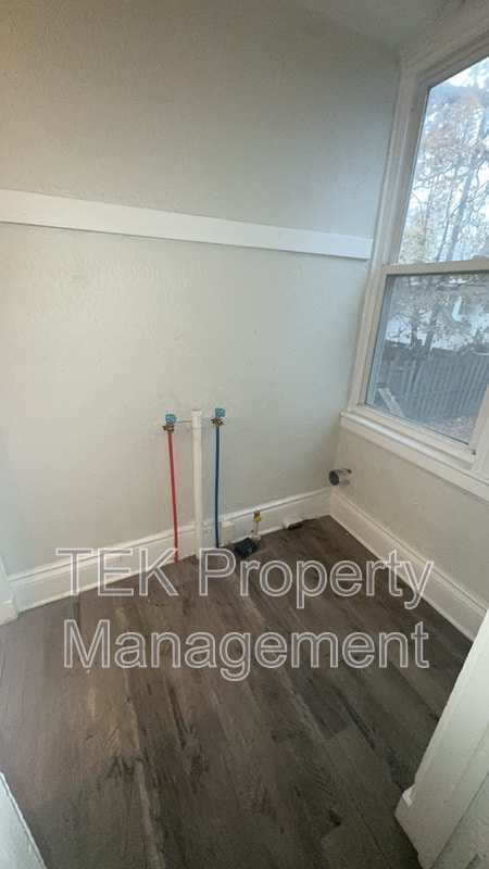 Building Photo - 26 Augustine St