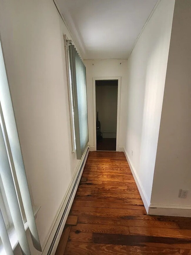 Building Photo - 511 Broadway