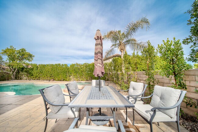 Building Photo - 43512 Via Magellan Dr