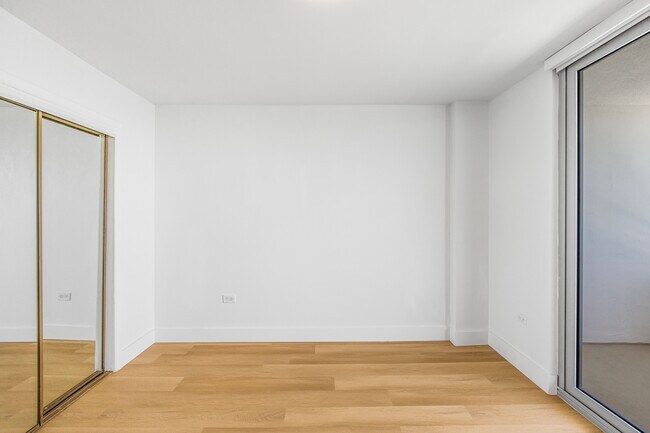 Building Photo - 5555 Collins Ave