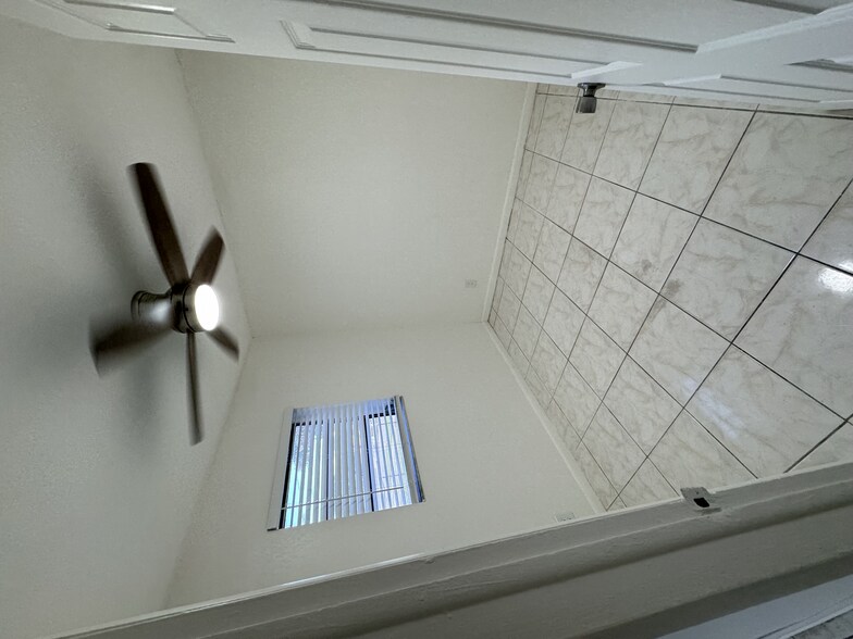 Building Photo - 2401 NW 2nd St