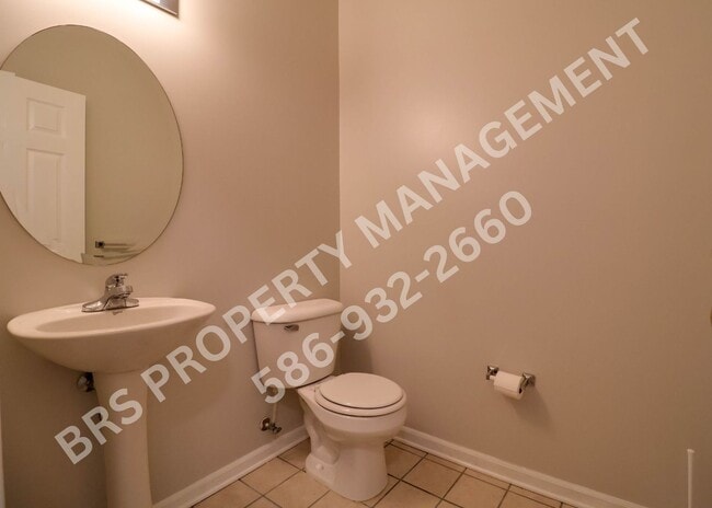 Building Photo - Move-In Ready 2BR Condo with Covered Garage in Harrison Township