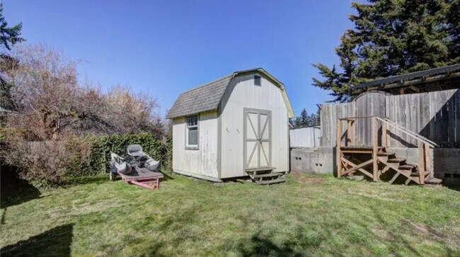 Building Photo - Baran (2018 11th St.)