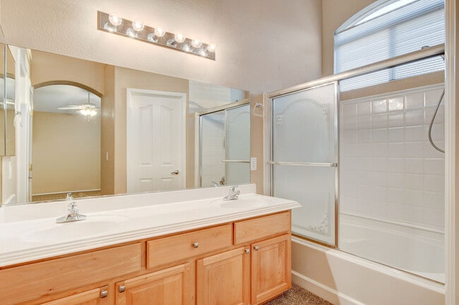 Building Photo - 6733 Lookout Lodge Ln