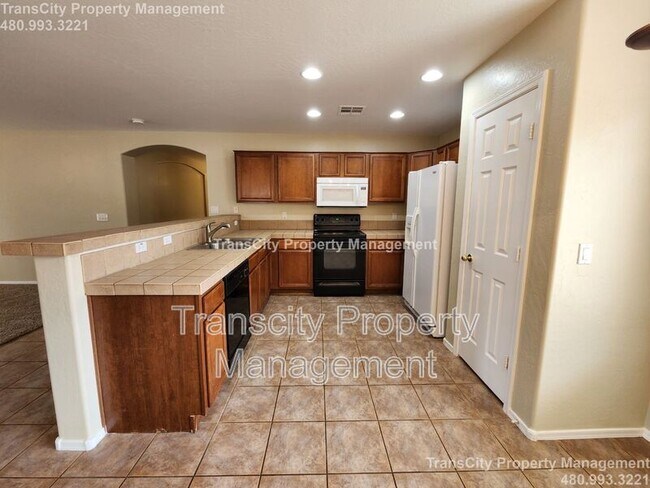 Building Photo - 4189 S Rim Rd