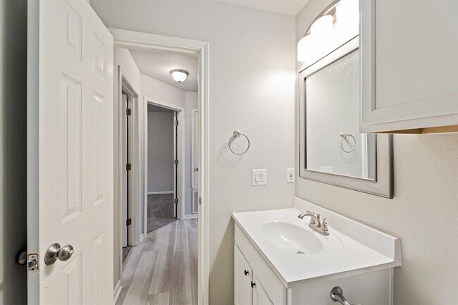 Building Photo - 21108 Derby Day Ave