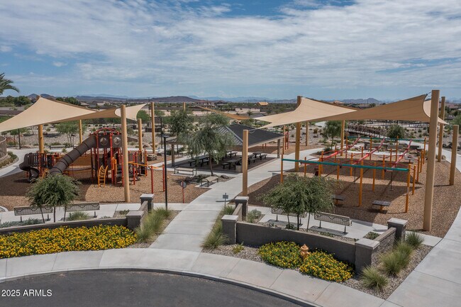Building Photo - 16019 W Soft Wind Dr