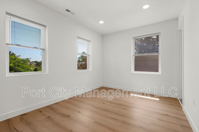Building Photo - 118 Winters Ln