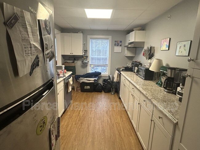 Building Photo - 6 Old Chester Rd