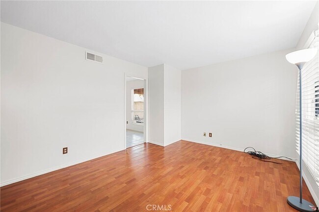 Building Photo - 10441 Rutgers Way