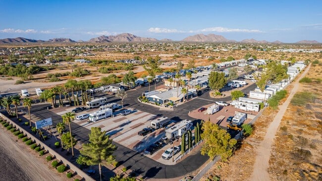 Building Photo - 9985 N Pinal Ave