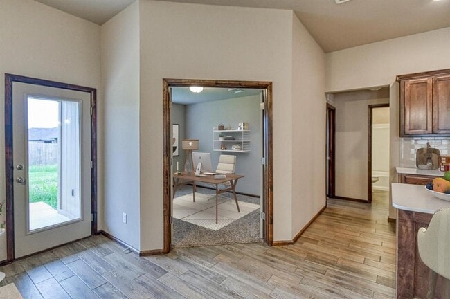 Building Photo - 6509 SE 87th St