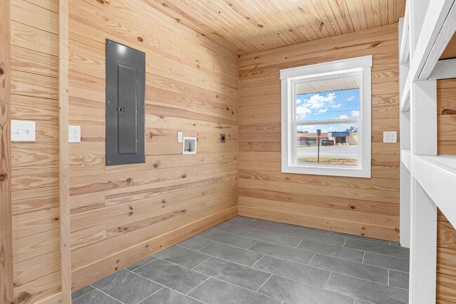 Building Photo - 498 Alabama St