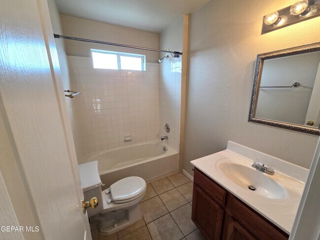 Building Photo - 12640 Gilded Sun Dr