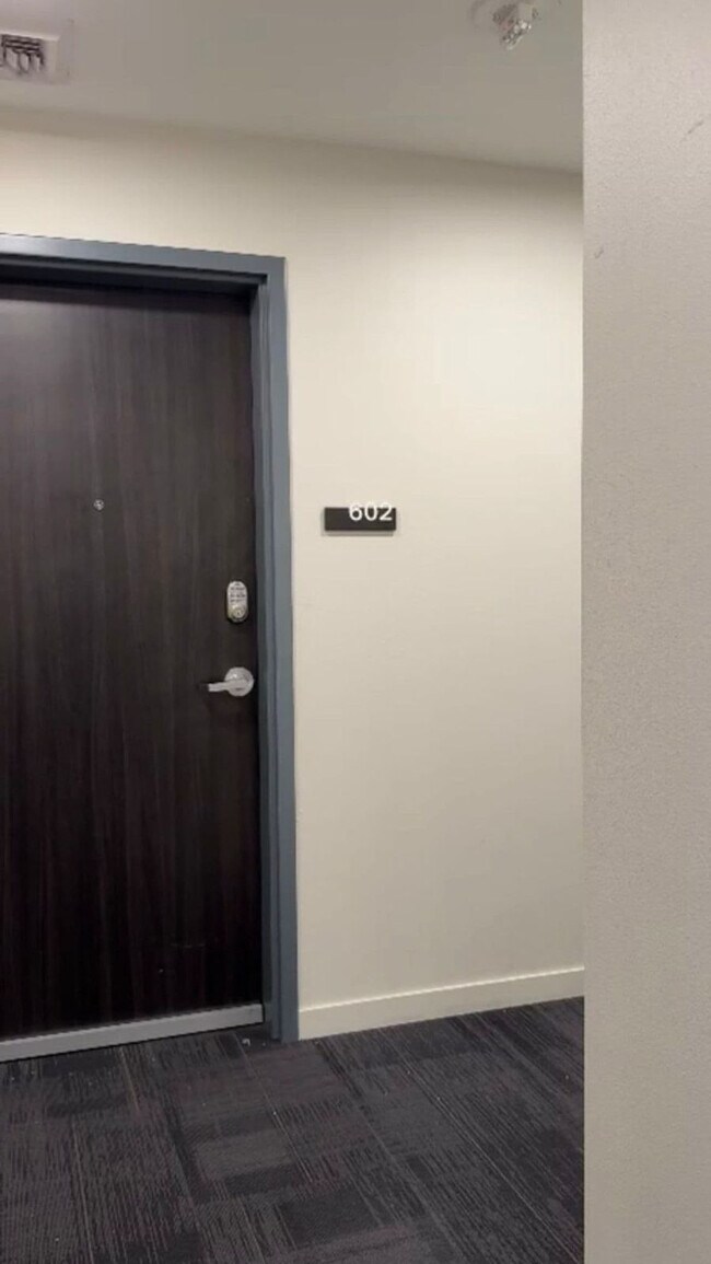 Building Photo - 111 S Adams St