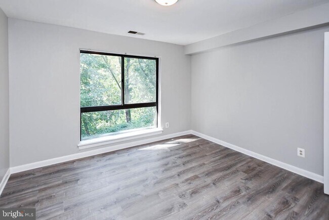 Building Photo - 1707 Gainesville St SE