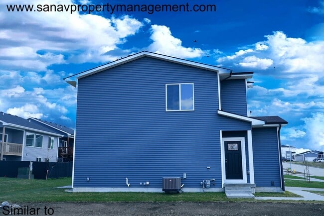 Building Photo - Modern 3-Bedroom, 2.5-Bath Home in Prime N...