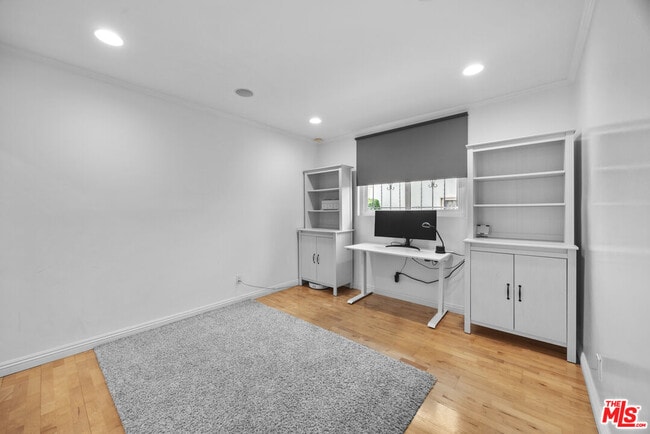 Building Photo - 1515 S Beverly Dr