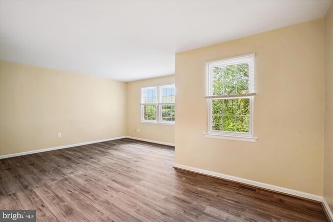 Building Photo - 2970 Schubert Dr