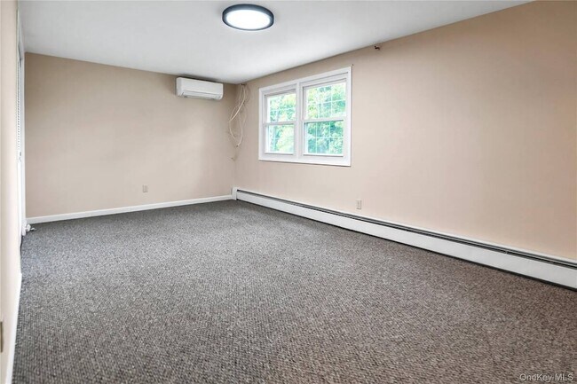 Building Photo - 40 Seabrook Ln