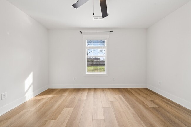 Building Photo - 101 Gibson St