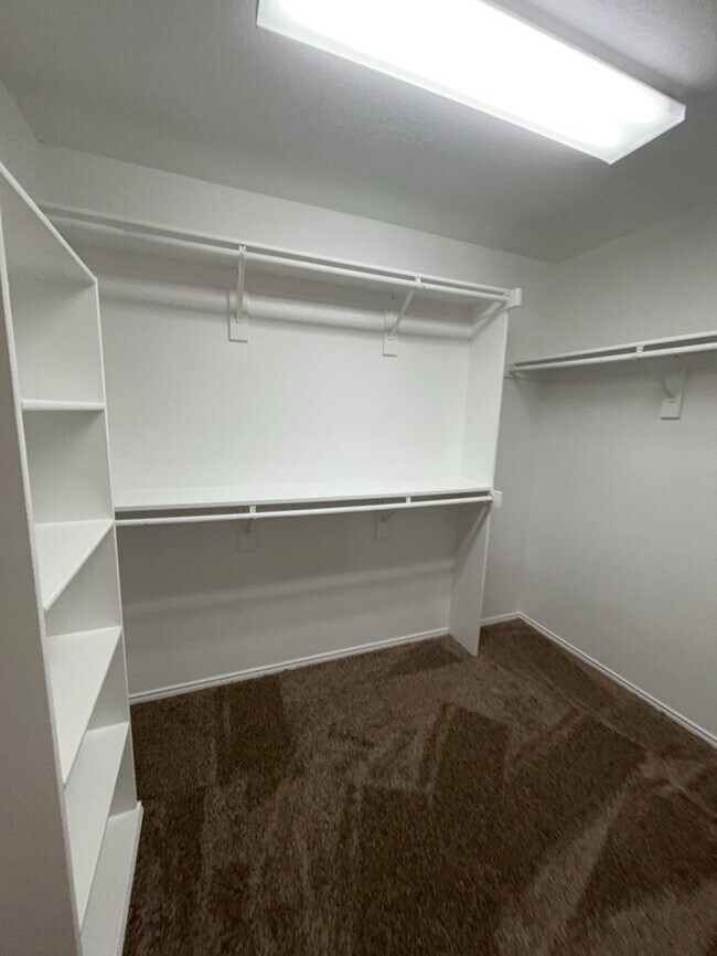 Building Photo - Remodeled & updated! 4/2/2