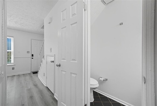 Building Photo - 6615 Sienna Ct