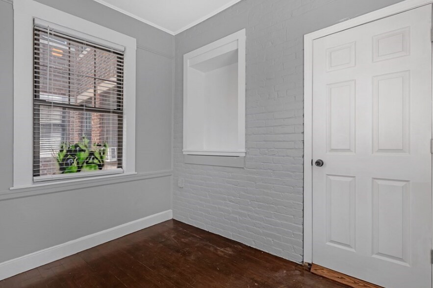 Building Photo - 51 Glenville Ave