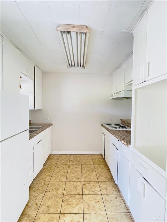 Building Photo - 15 Valley View Dr