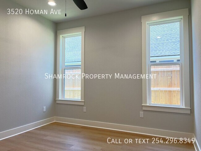 Building Photo - New Central Waco Home