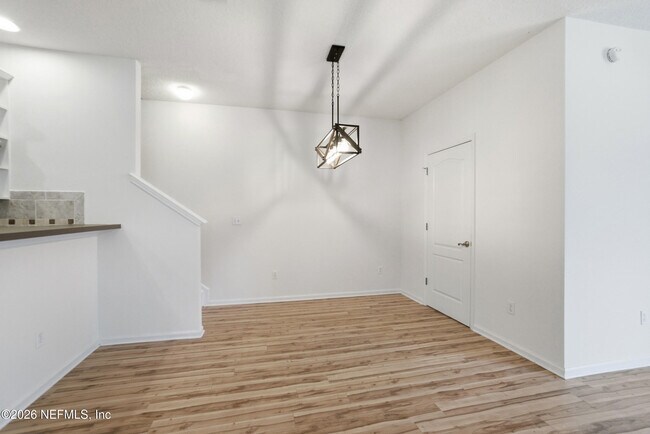 Building Photo - 6119 Bartram Village Dr