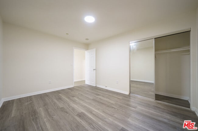 Building Photo - 10952 1/2 Wilmington Ave