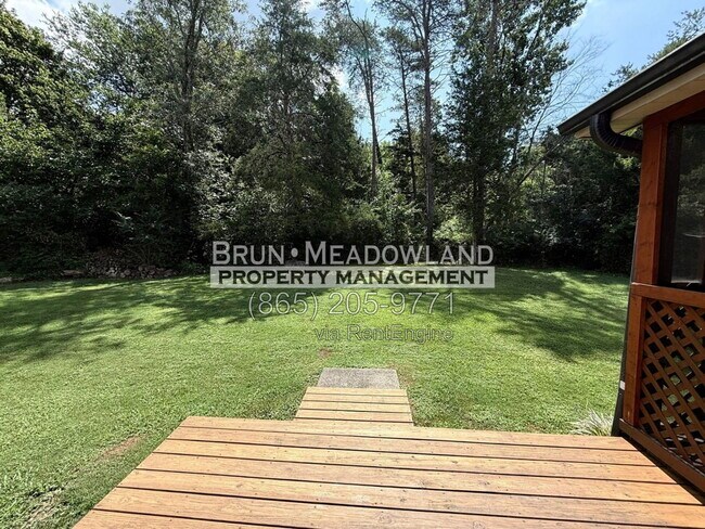 Building Photo - 103 Mapletree Ln