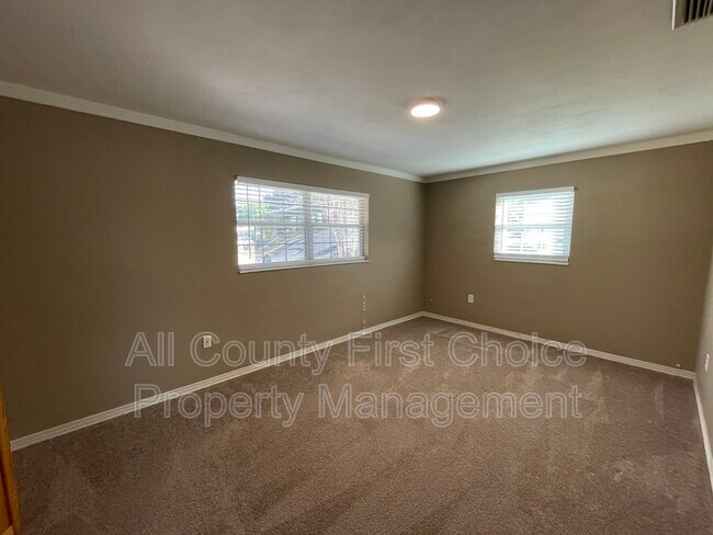 Building Photo - 12098 83rd Ave N