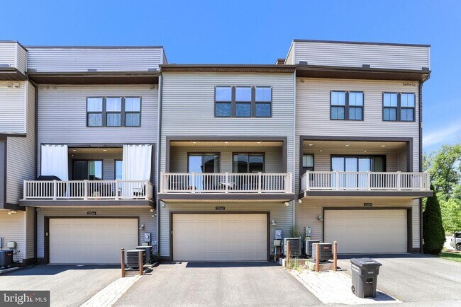 Building Photo - 22262 Philanthropic Dr
