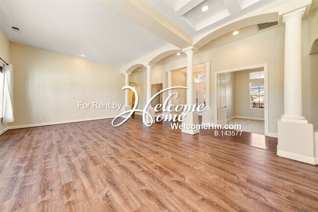 Building Photo - 15020 Redmond Lp