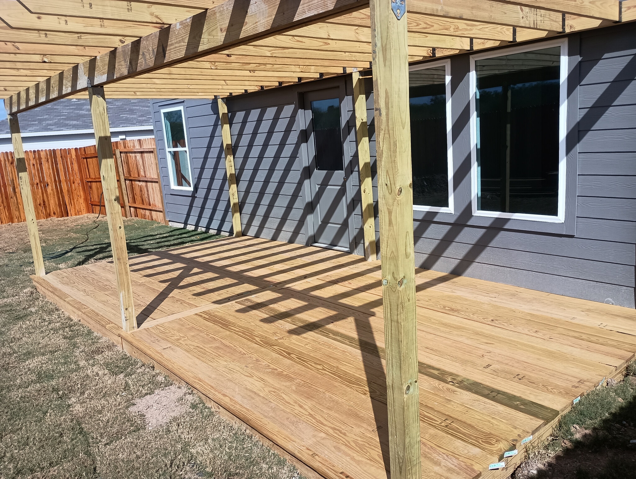 Building Photo - Room in House on Noir Ln