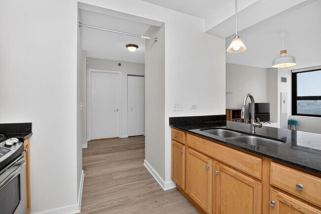 Building Photo - 1160 S Michigan Ave