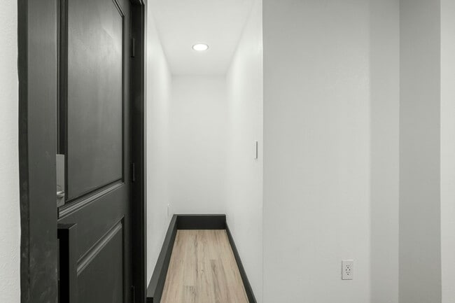 Building Photo - 191 Castillejo Dr