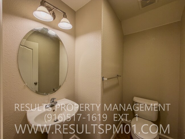 Building Photo - Lovely Sacramento 4 bedroom Home