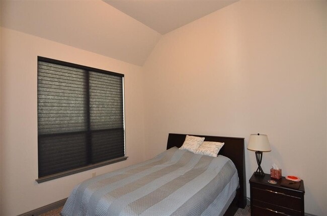 Building Photo - 12812 Black Hills Dr