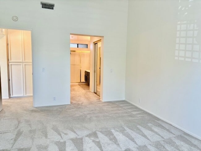Building Photo - The Colony | Oxnard | 2 Bedroom + 2 Bathroom + Loft