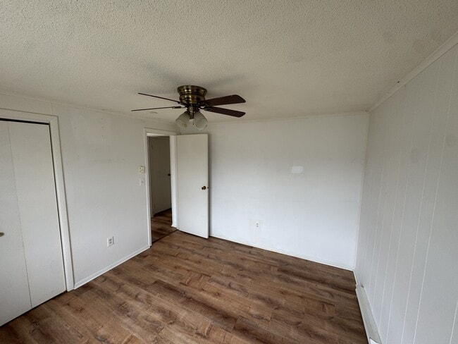 Building Photo - 138 Ruby St