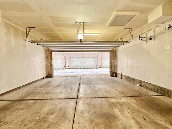 Building Photo - 3360 W 38th Ave
