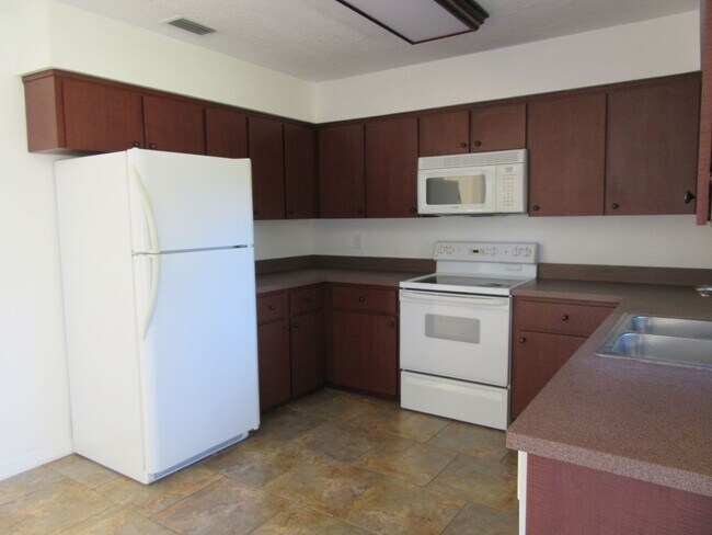 Building Photo - Charming 3/2 home in NE Ocala