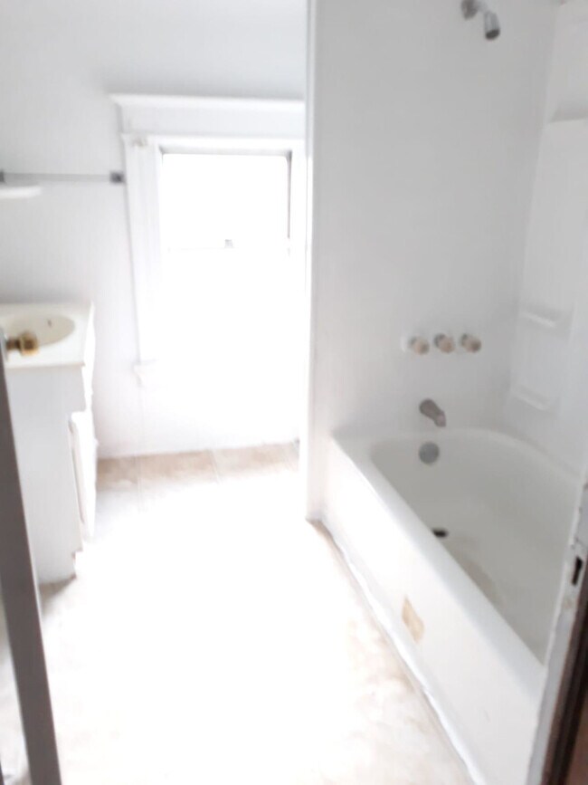 Building Photo - 57 Rialto St