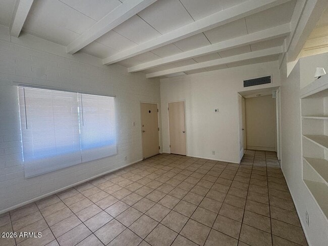 Building Photo - 1800 E Fry Blvd