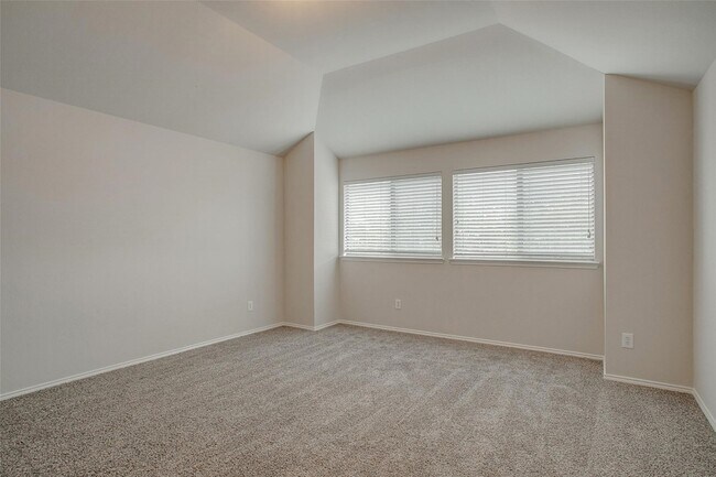 Building Photo - 6000 Stirrup Iron Dr